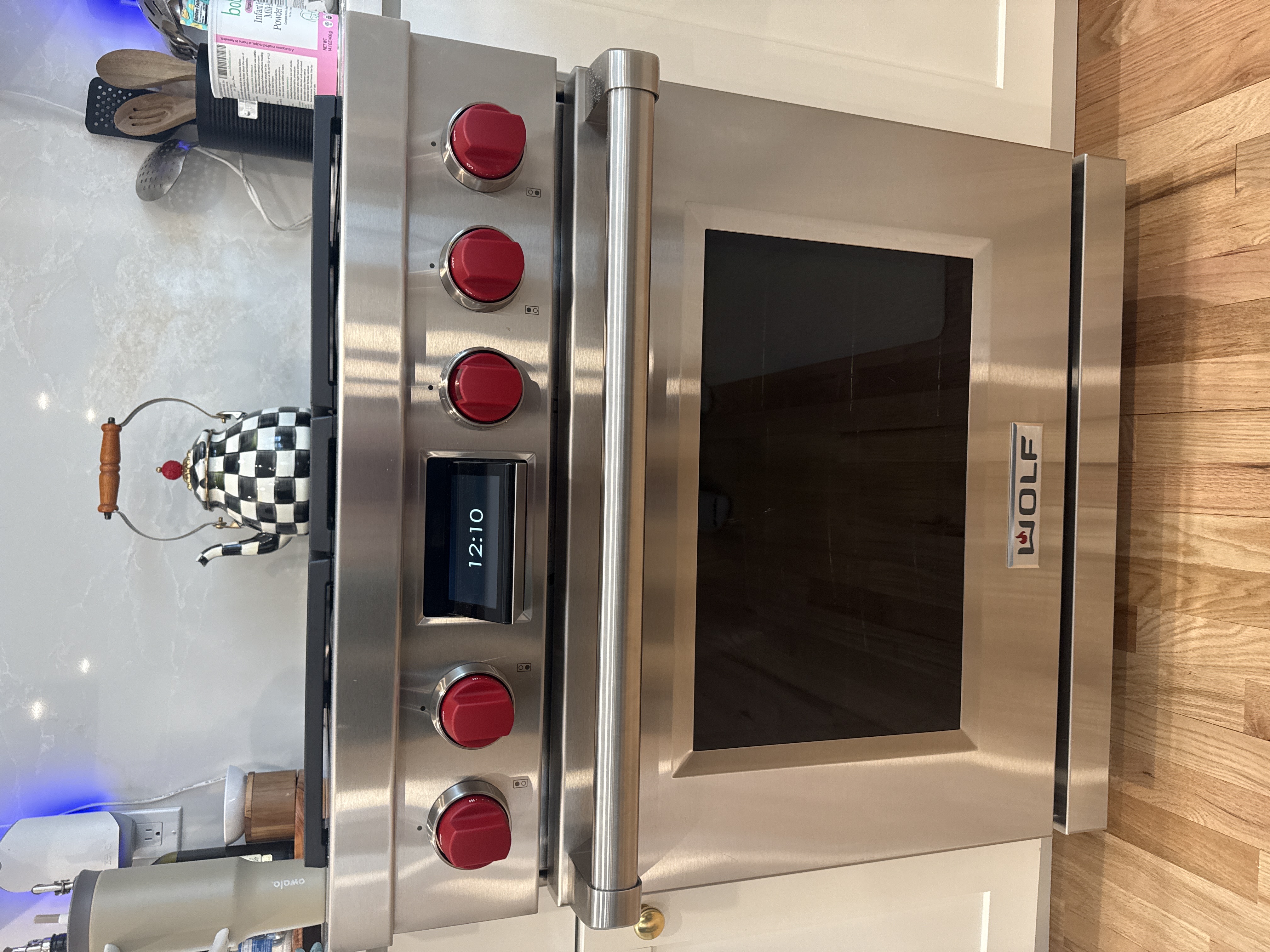 Wolf 30" Dual Fuel Range (M Series) with Red Knobs