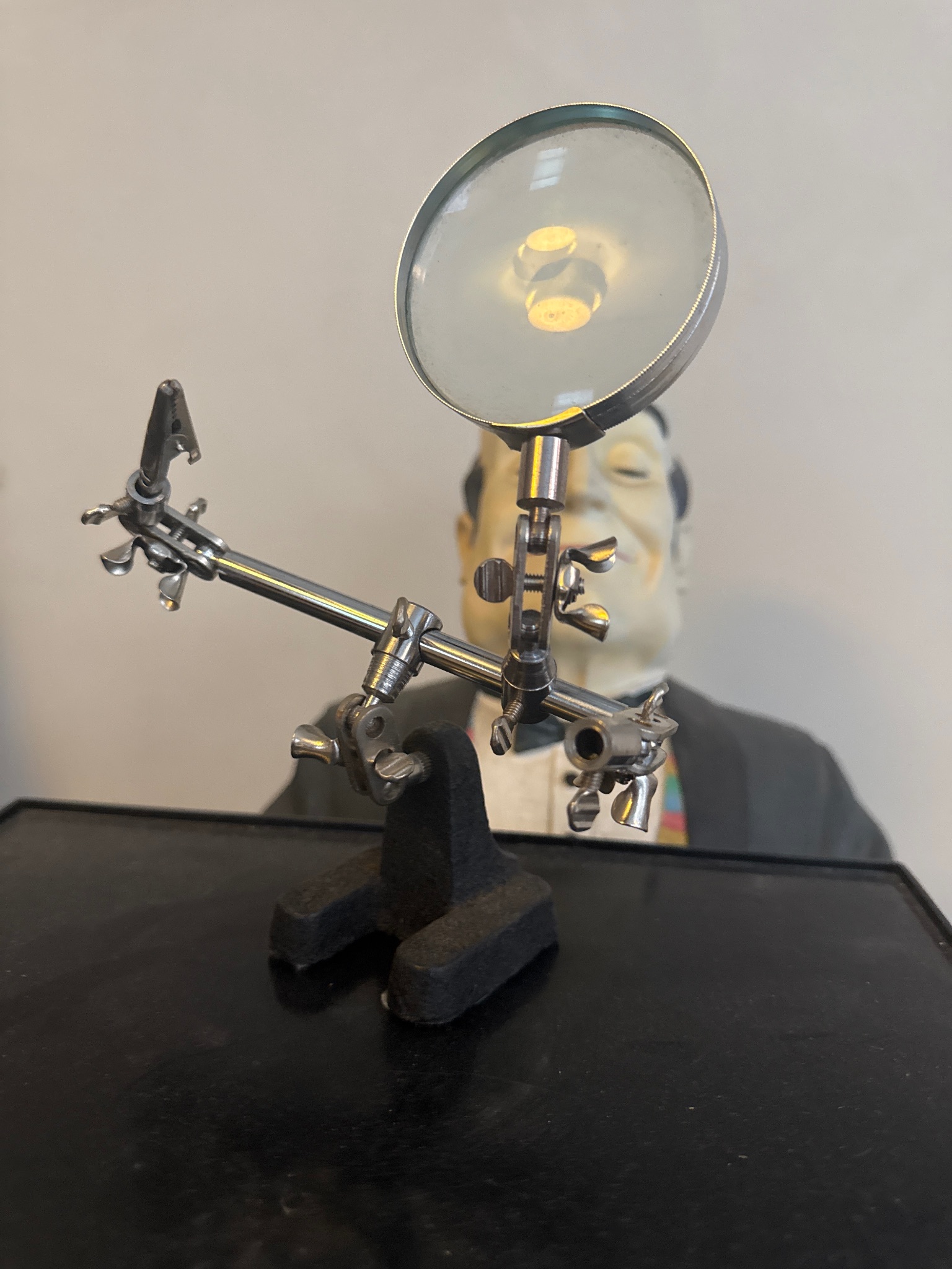 Helping Hands Tool with Magnifying Glass